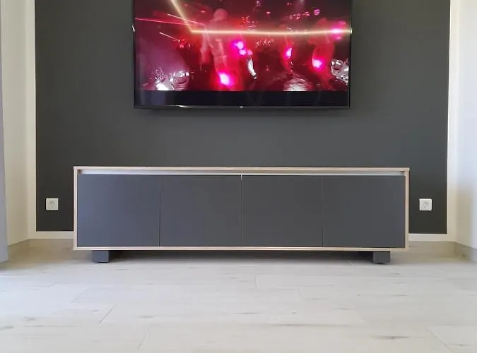 Kate * Μακάρσκα